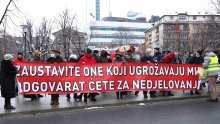 [FOTO/VIDEO] Prosvjedi pred Uredom visokog predstavnika u Sarajevu, Schmidt stanje u zemlji ocijenio teškim