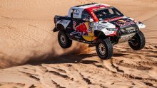 [FOTO/VIDEO] Nasser Al-Attiyah iz TOYOTA GAZOO Racinga i dalje u vodstvu: Još samo četiri etape za Toyotu GR DKR Hilux T1+ do pobjede