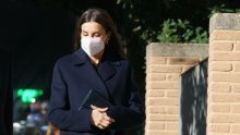 Kraljica Letizia pohvalila se novim kaputom i servirala besprijekorno poslovno izdanje