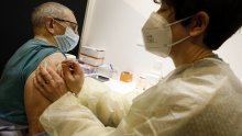 Nova saznanja EMA-e: Koliko nas cjepiva štite od hospitalizacije nakon zaraze omikronom?