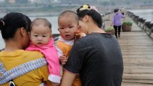 I Kini prijeti demografska kriza: Stopa nataliteta u 2021. rekordno niska