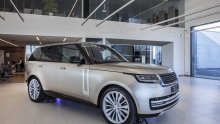 [FOTO/VIDEO] Novi Range Rover je stigao: Vrhunac profinjenih sposobnosti zahvaljujući naprednim hardverskim i softverskim sustavima
