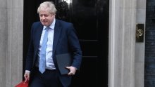Johnson se ispričao u parlamentu zbog kršenja covid mjera