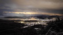 U Dalmatinskoj zagori temperature niže za desetak stupnjeva, padao snijeg