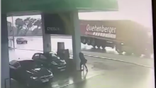 [VIDEO] Pogledajte kako je bura umalo otpuhala kamion u Makarskoj