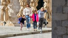 Najveća podrška Johnu Krasinskom: Emily Blunt s kćerkicama stigla u Dubrovnik