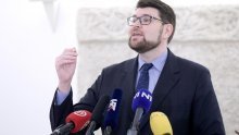 [FOTO/VIDEO] Grbin se brani od optužbi za zloupotrebu naknade za odvojeni život: Živim i u Puli i u Zagrebu