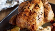 Tajna sočnog mesa koje se topi u ustima i neodoljivo hrskave korice: Ovo su svi trikovi koje morate znati prije pečenja piletine
