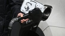 'Enorman rast': Prijevoznici otkrili koliko bi sutra trebao poskupjeti benzin, od Vlade traže hitne mjere pomoći
