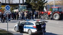 [FOTO/VIDEO] Stanovnici Jakuševca blokirali ulaz u odlagalište otpada: 'Jesmo li mi živa bića ili insekti koje treba uništiti?'