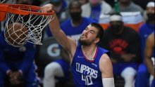 Hrvat Ivica Zubac odigrao je još jednu 'double-double' utakmicu i odveo Clipperse do nove važne pobjede