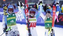 Shiffrin slavila u slalomu s više od tri sekunde prednosti