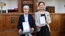 [FOTO]  Bosiljki Brlečić i Vlatki Valentić uručene Nagrade Iso Velikanović
