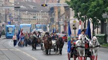 Bandićeva ludnica u Maksimiru: kočije, karanfili i grah