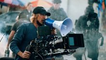 Iza kulisa na filmskom setu oskarovca Michaela Baya