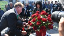 [VIDEO/FOTO] Peveci otvorili prvu trgovinu uz prisutnost eurozastupnika Sinčića. Pao je i neobičan rođendanski poklon