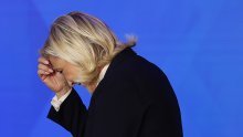 [FOTO] Le Pen priznala poraz i pozvala na parlamentarne izbore u lipnju