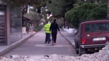 [VIDEO] Eskalirala situacija u Supetru; srušen zid na ulazu u resort