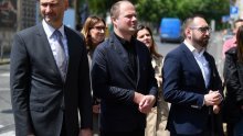 [FOTO/VIDEO] Tomašević sa suradnicima odao počast stradalima za vrijeme raketiranja Zagreba, poginulo je sedam građana