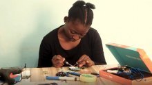 [VIDEO] CircuitMess u kampanji za djevojčicu iz Nigerije koja želi biti inženjerka