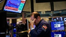 Najslabiji kolovoz na Wall Streetu u posljednjih sedam godina, ulagači u strahu, čeka se novo povećanje kamatnih stopa