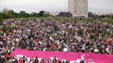 Deseci tisuća Amerikanaca u hodu za pravo na pobačaj u SAD-u