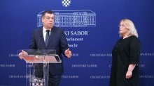 Bajs o Fuchsu: Krenuo je u reformu prije reforme, uzeo je spužvu i na ploči prebrisao dio hrvatskog školstva