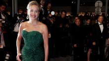 Zavodljiva kreacija: Sharon Stone i u sedmom desetljeću bez puno problema može zasjeniti i dvostruko mlađe kolegice