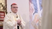Kardinal Bozanić na misi za Domovinu: Ne možemo živjeti bez uočavanja onoga što se dogodilo, pandemije, potresa, rata u Ukrajini, sve to utječe i na život države