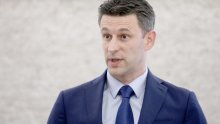 Petrov: Cijenje divljaju, a kad izađem pred novinare moram odgovarati o bivšim i sadašnjim udbašima, homoseksualcima, posvajanju djece. Gdje je tu život?