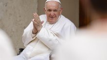 Papa najavio razgovor s ukrajinskim dužnosnicima radi mogućeg posjeta