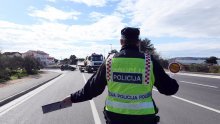 Od ranije ima zabranu vožnje, a sad je opet ulovljen u prometu; muškarac u Puli ide pet dana u zatvor