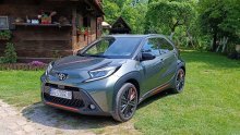 [FOTO/VIDEO] Vozili smo Toyotu Aygo X Limited: Robusni maleni crossover je odlično rješenje za gradske gužve