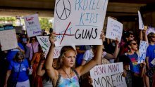 'Hod za naše živote': Prosvjedi protiv nasilja vatrenim oružjem u Washingtonu i diljem SAD-a