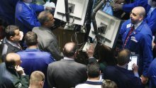Wall Street potonuo za tri posto