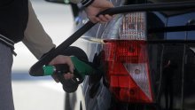 Gužve na benzinskim crpkama u Sloveniji; neke se i privremeno zatvaraju, ministar umiruje: Nema straha od nestašice