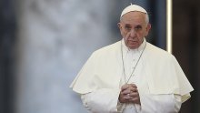 Papa ekskomunicirao svećenika zbog žena i gayeva