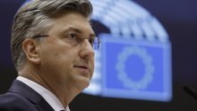 [FOTO] Plenković u Europskom parlamentu najavio odluku o ulasku RH u Schengen najesen