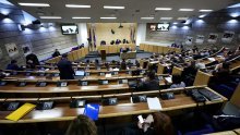 BiH napokon dobila godišnji proračun, političarima povećane plaće