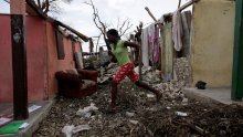 Haiti: broj mrtvih premašio tisuću, prijeti kolera