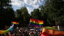 Ruski zakonodavci predlažu proširenje zakona o 'gej propagandi' na sve odrasle osobe
