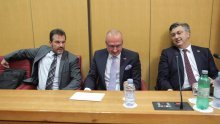 [FOTO] Plenković branio Grlića Radmana od optužbi da je nesposoban: Mi ćemo pobijediti, vi ćete izgubiti, vanjska politika Hrvatske bit će još snažnija