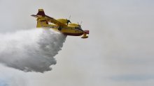 Lokaliziran požar u Lećevici, izbio požar na Kamešnici na teritoriju BiH