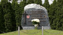 Grlić Radman zatražio da se vrati grb na spomen-kamen na Bleiburgu