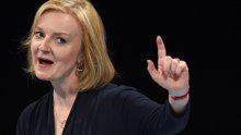 U utrci za nasljednika Borisa Johnsona vodi Liz Truss, podupire je dvije trećine konzervativaca