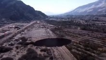 [VIDEO] U Čileu se pojavila ogromna rupa, promjer joj je 25, a duboka je oko 200 metara