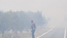 Buknuo požar na otoku Braču, vatrogascima u pomoć stigao helikopter