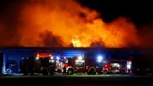 Požar na Žitnjaku gasilo je 200 vatrogasaca s 54 vozila