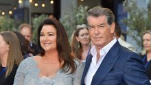 Pierce Brosnan na 21. godišnjicu braka objavio fotografiju s vjenčanja uz dirljivu poruku: 'Mogao bih sve opet'