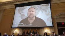 Američki teoretičar zavjere Alex Jones mora platiti 45,2 milijuna dolara odštete